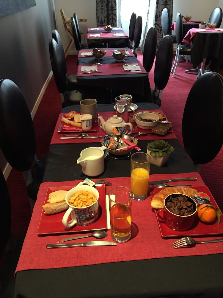 restaurant cafeteria