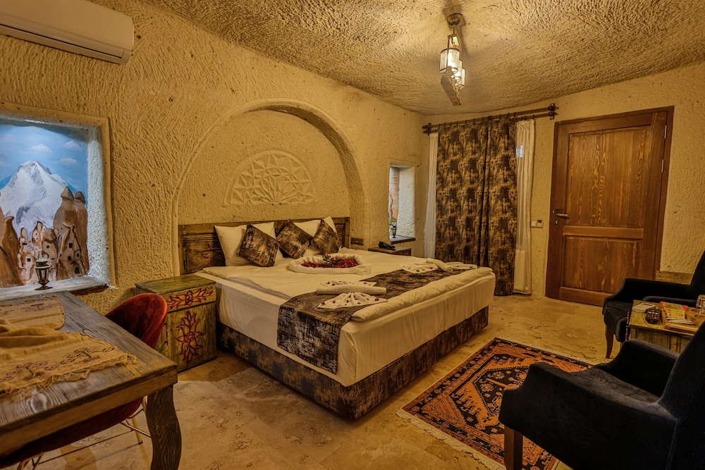 Caveadocia Stone Cave Hotel 5/36