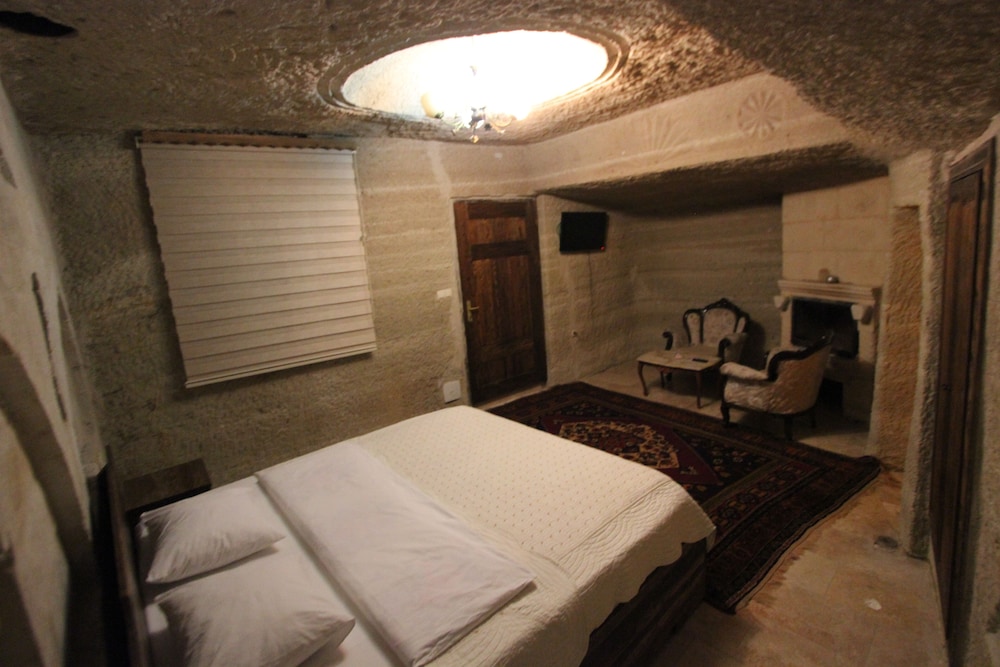 Family Cave Suites Hotel 27/50