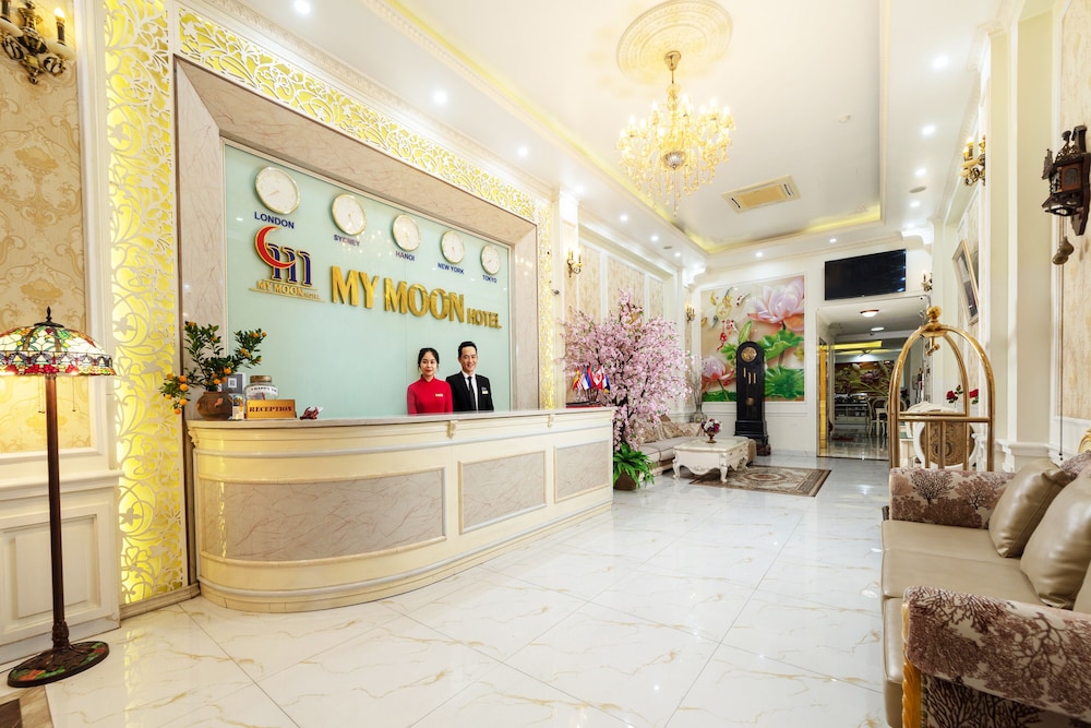 My Moon Hotel 9/51