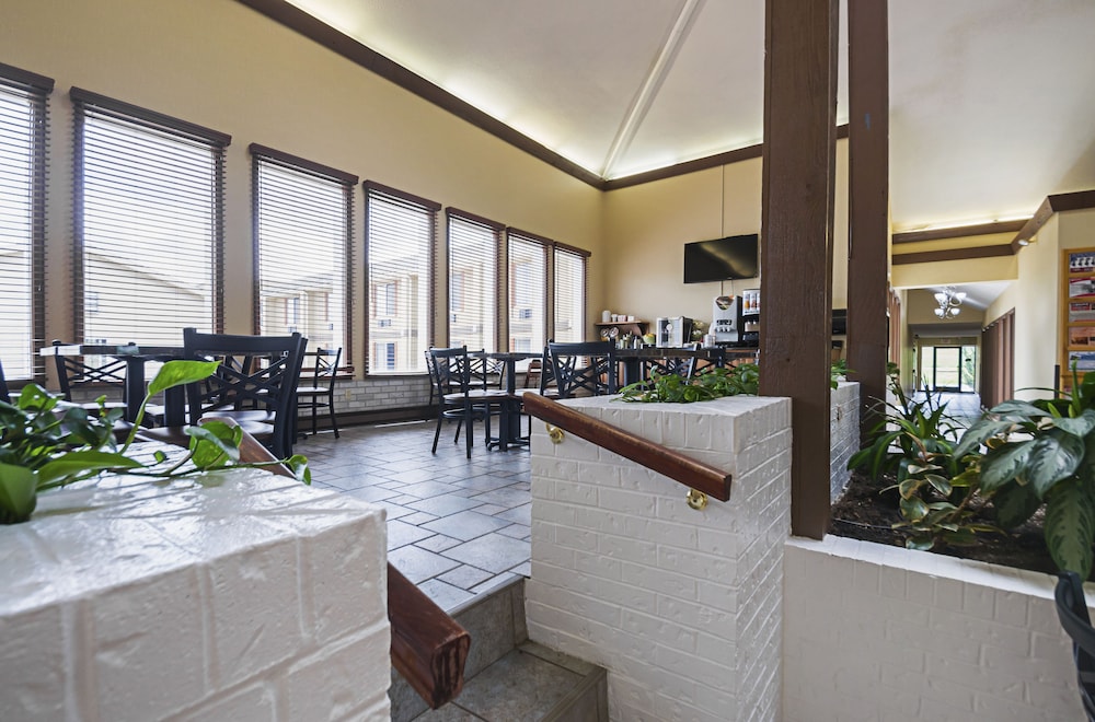 Quality Inn & Suites Frostburg-Cumberland 36/58