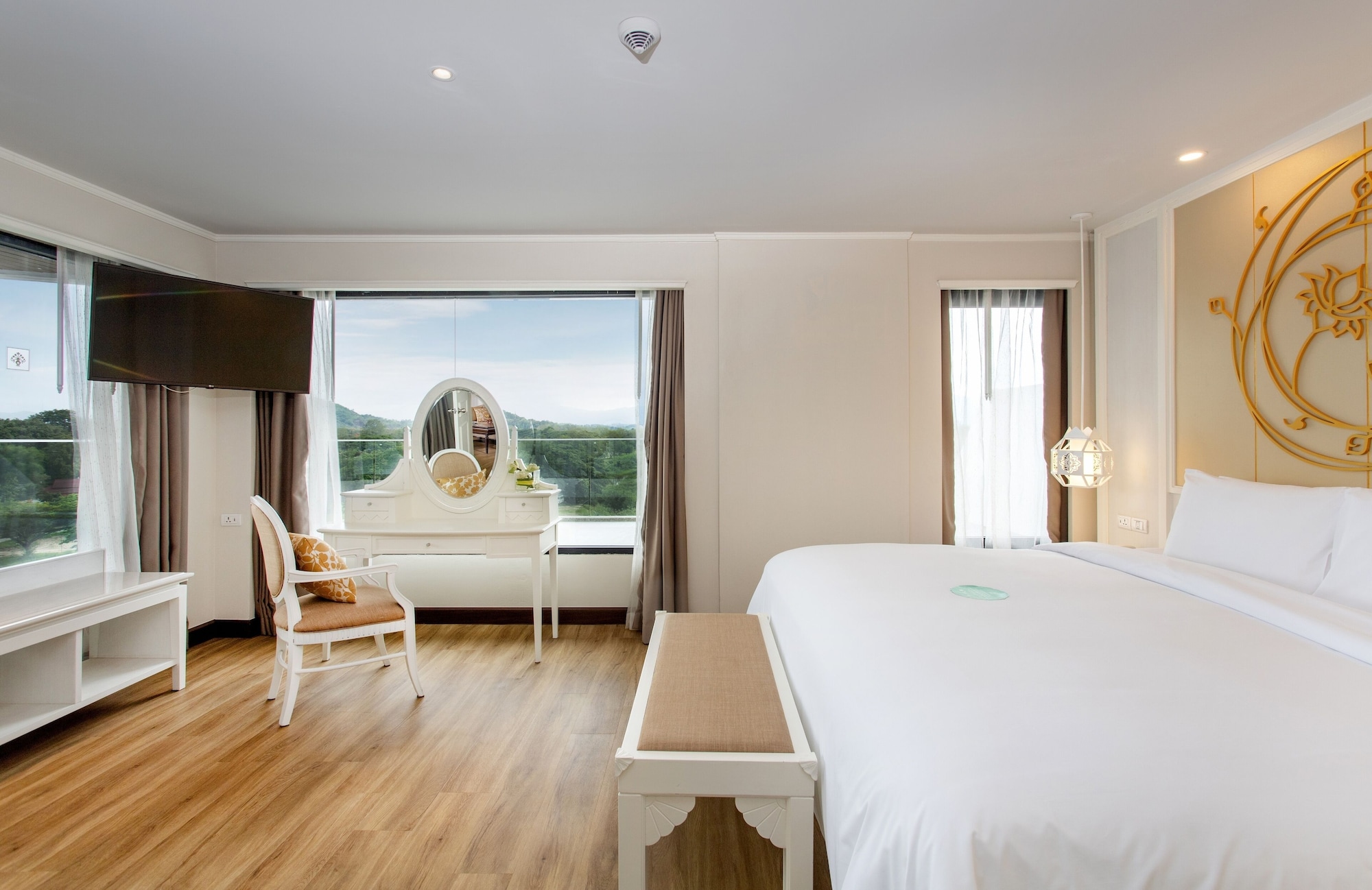 River, Suite, Twin Beds