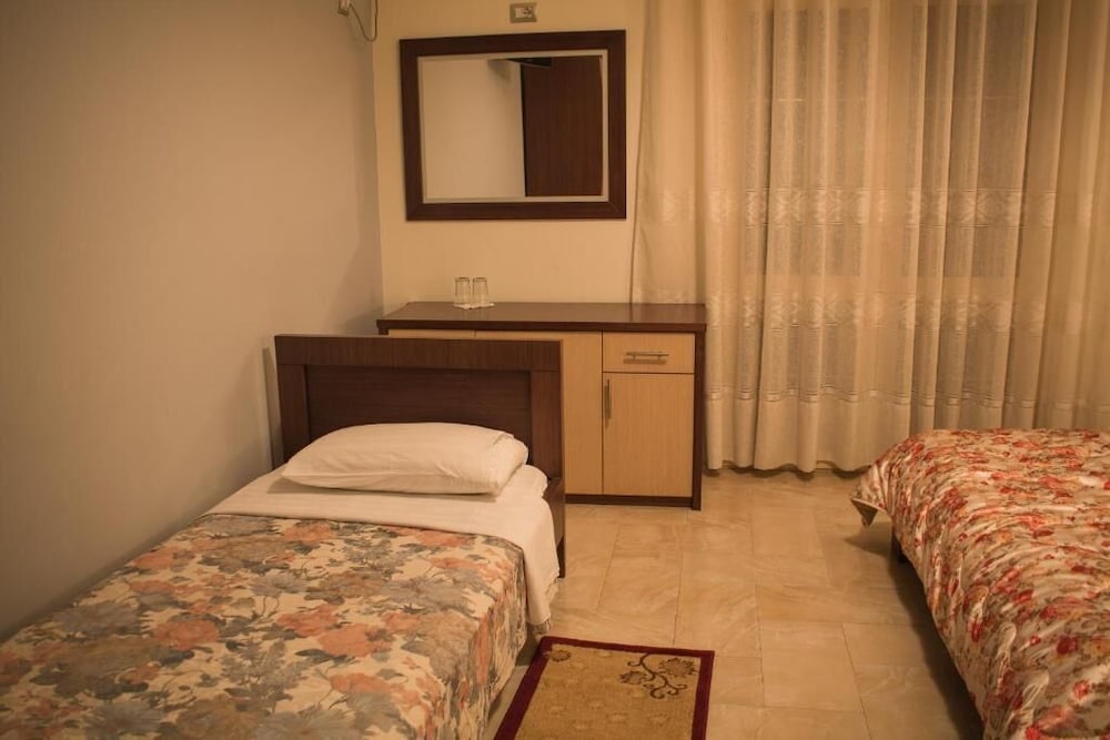 Grand Hotel Elbasan 13/26