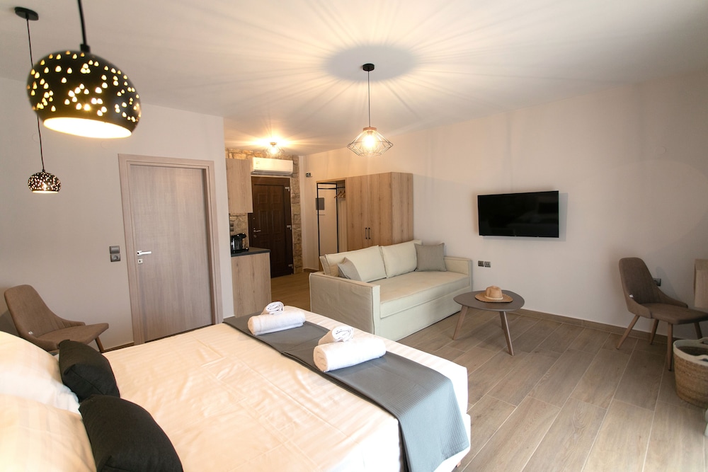 Michelangelo Suites & Apartments 35/69