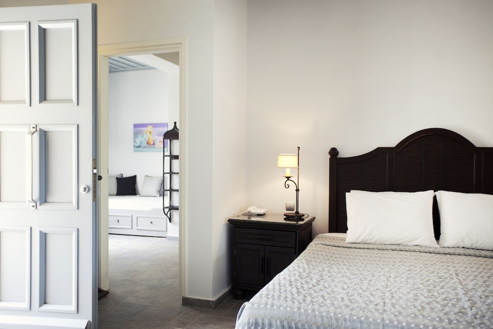 Porto Kea Suites 25/70