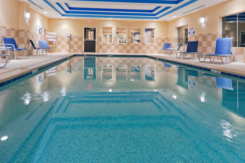 Holiday Inn Express Columbia 38/49