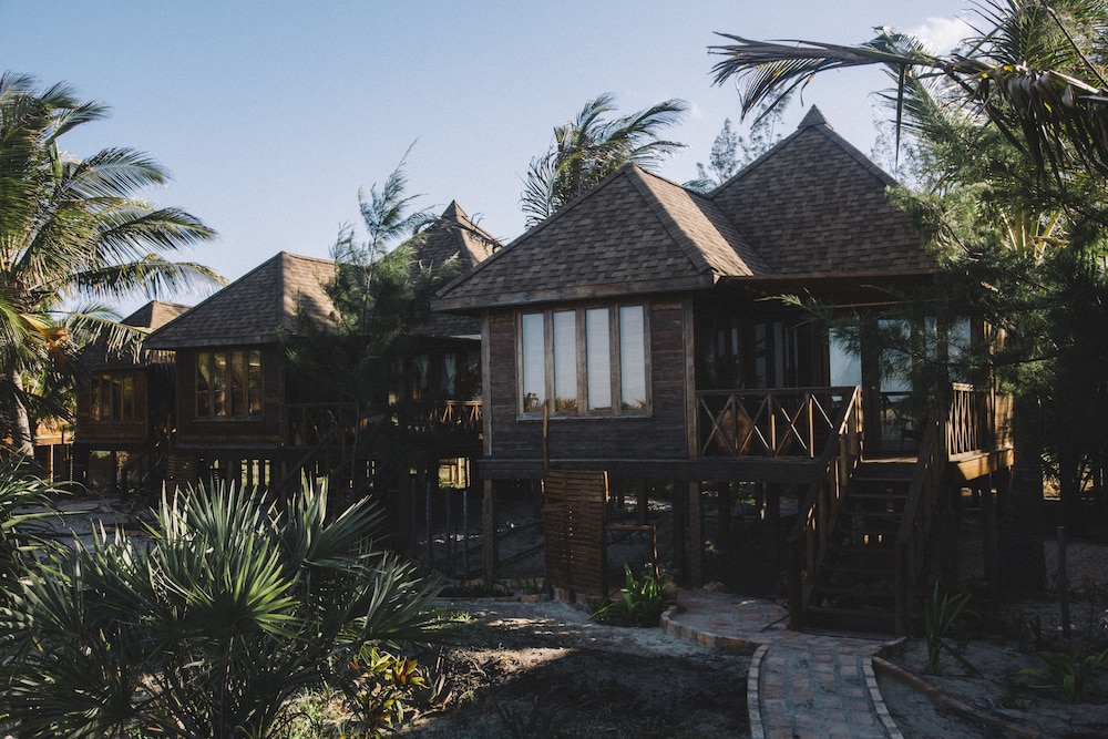 SENTIDOS BEACH RETREAT 4/76