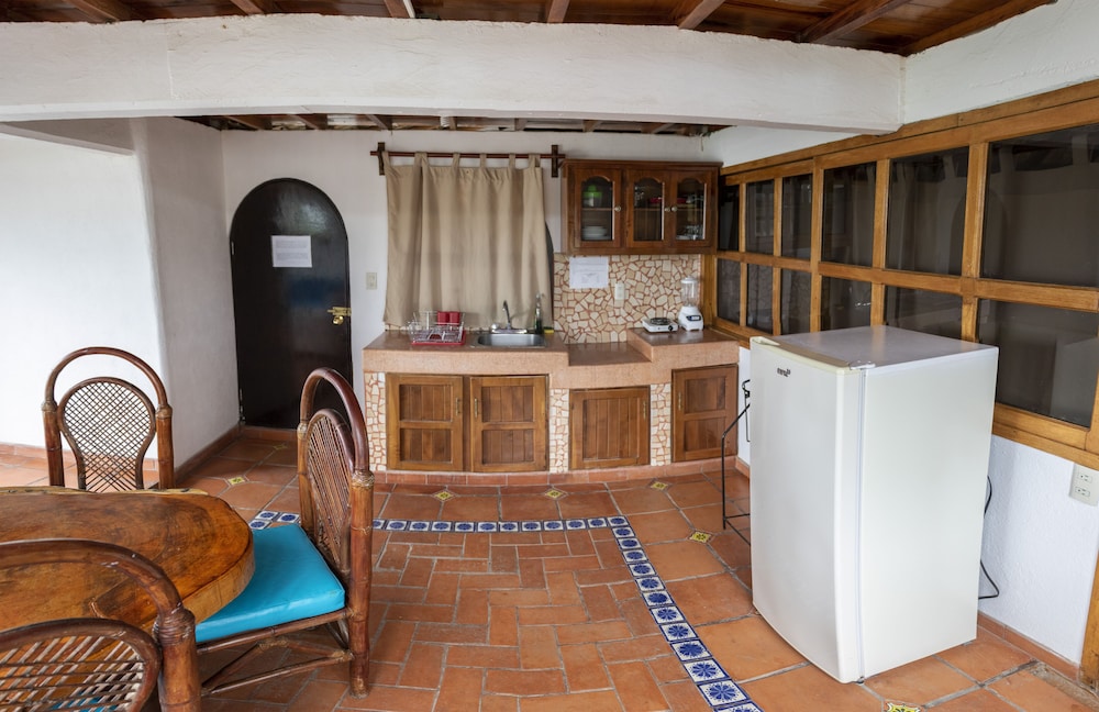 Hotel y Bungalows Acuario 5/60