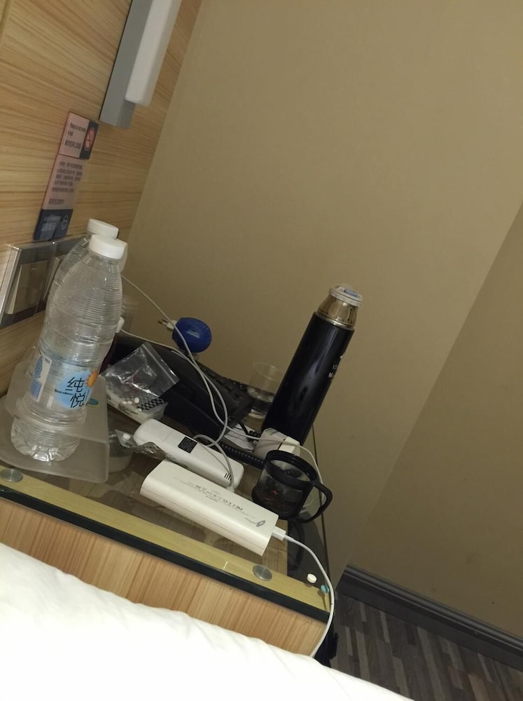 Denise Hotel Shangxiajiu 23/31