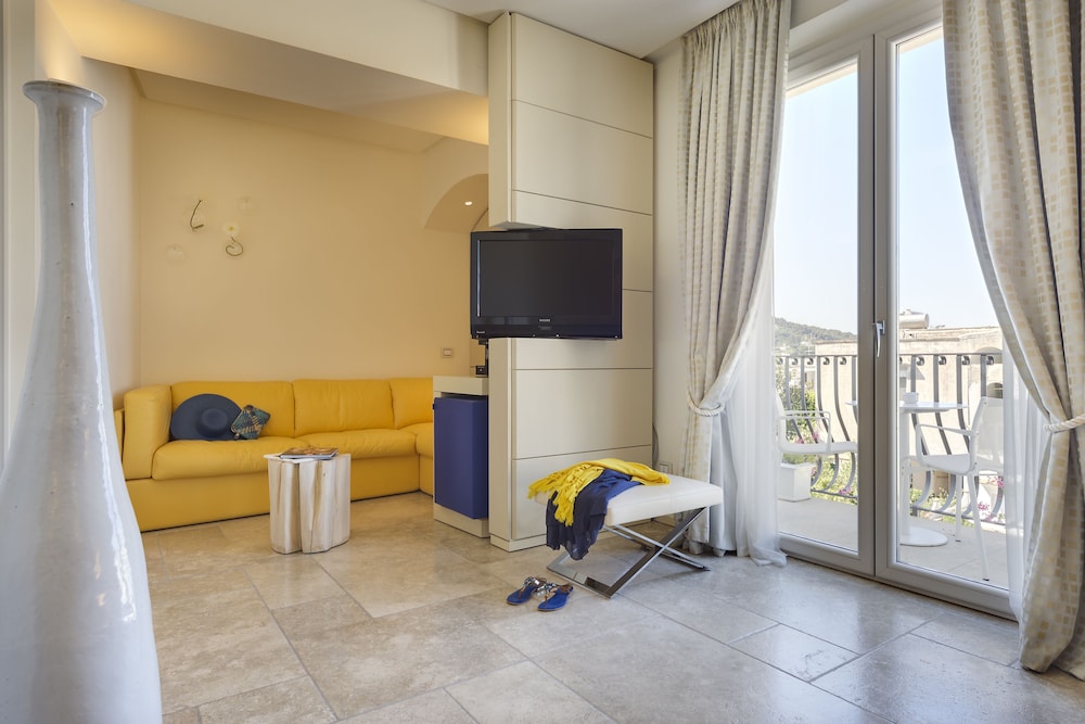 Villa Blu Capri Hotel 38/68