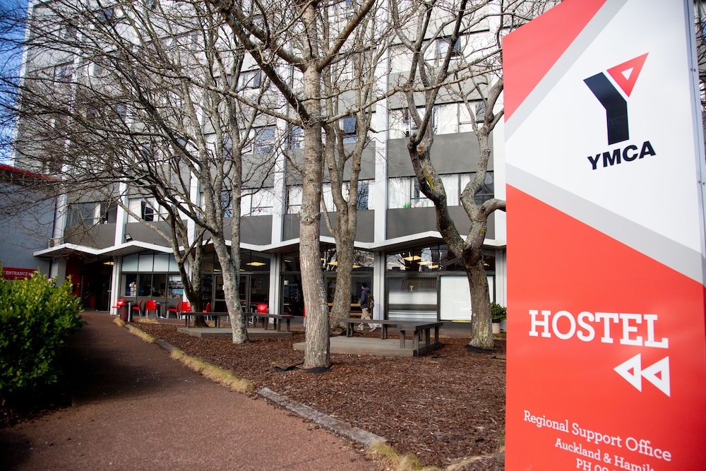 YMCA Hostel 2/68