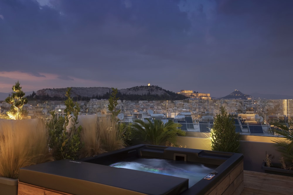 Supreme Luxury Suites By Athens Stay 7/67