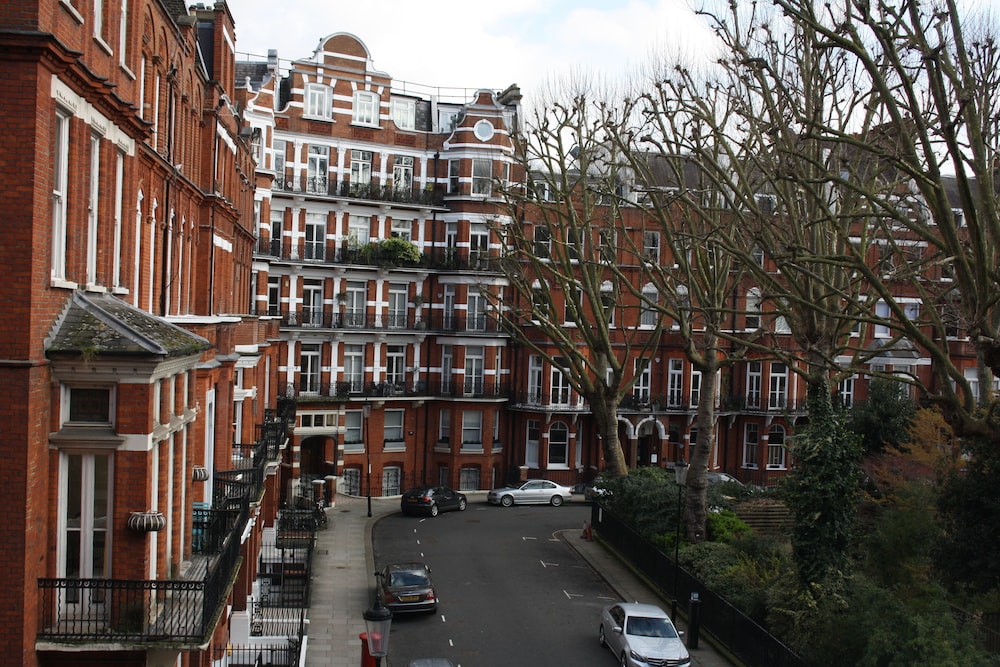 Presidential Apartments - Kensington 66/69