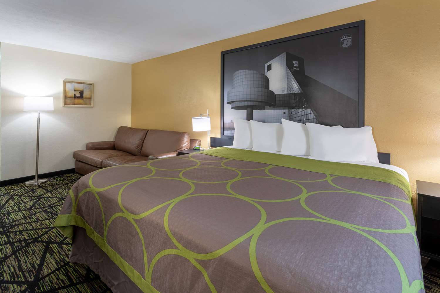 Super 8 by Wyndham Wooster 7/19
