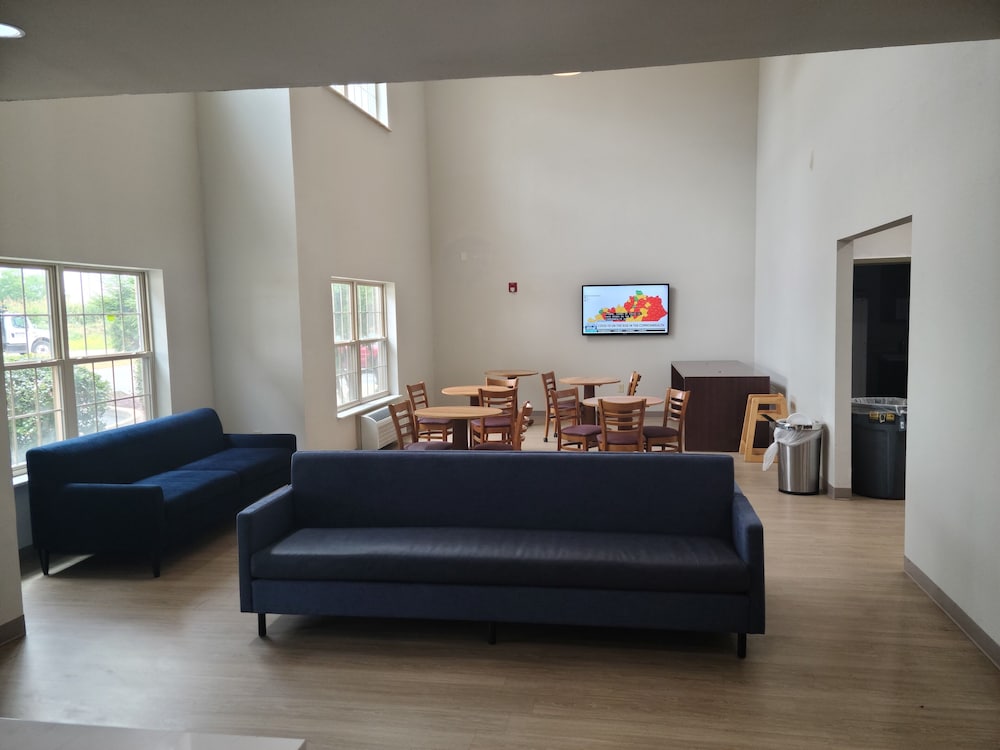 Comfort Inn and Suites Shelbyville KY 36/50