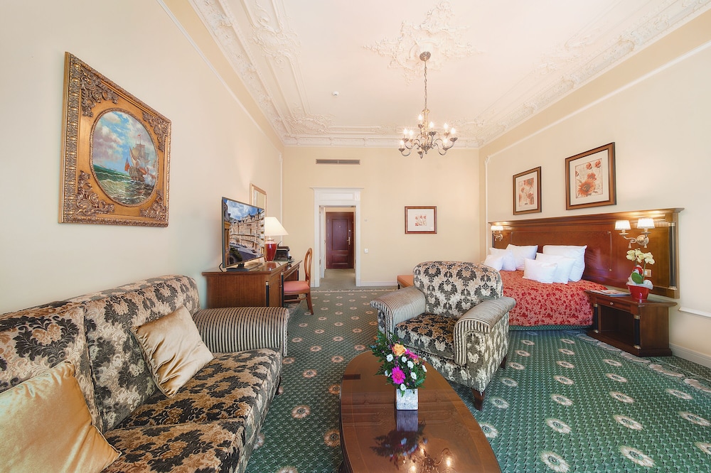 CARLSBAD PLAZA Medical Spa and Wellness hotel 32/55