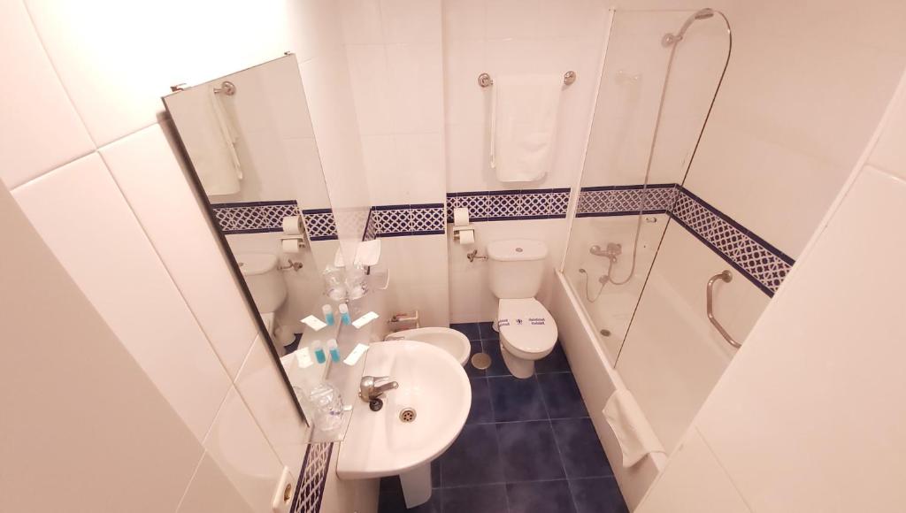 غرفة قياسية رباعية، La Barracuda Hotel 4/4