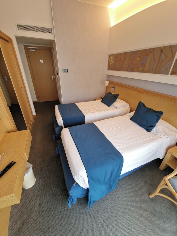 City Hotel 15/62