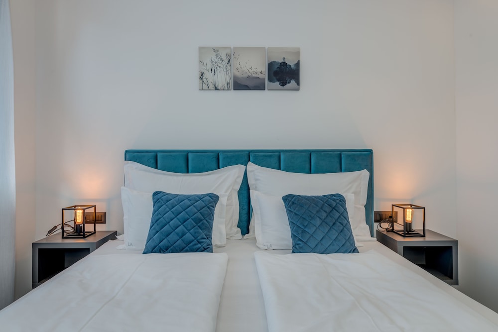 Lichia Amia Luxe Rooms 11/21