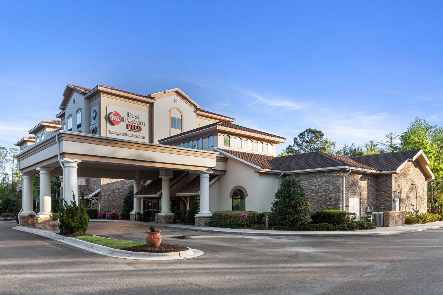 Best Western Plus Westgate Inn & Suites 18/19