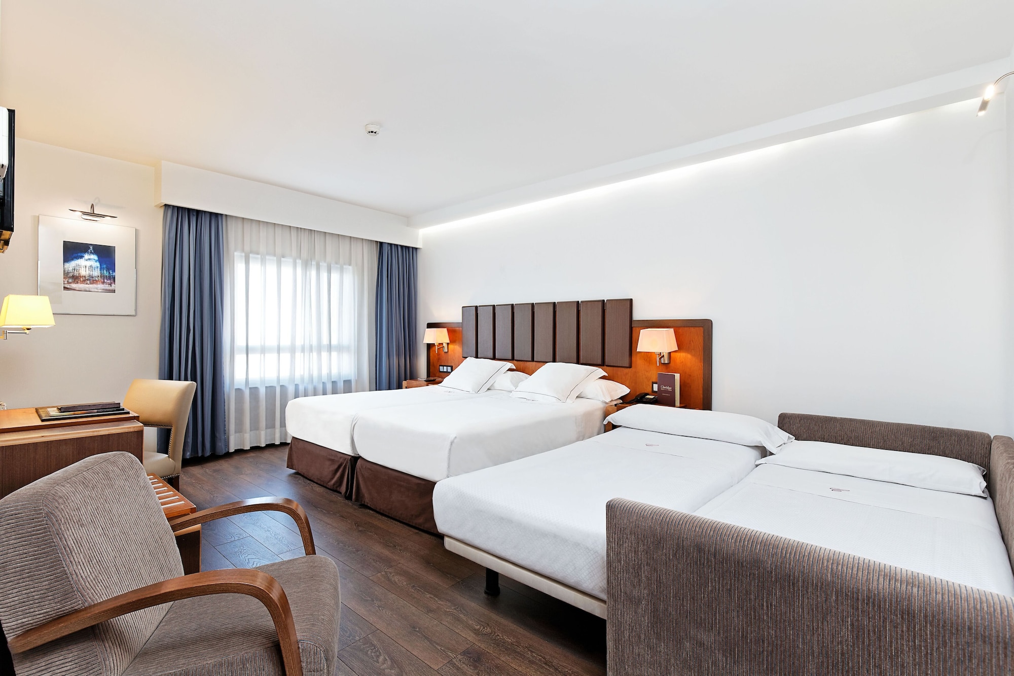 ROOM, QUADRUPLE