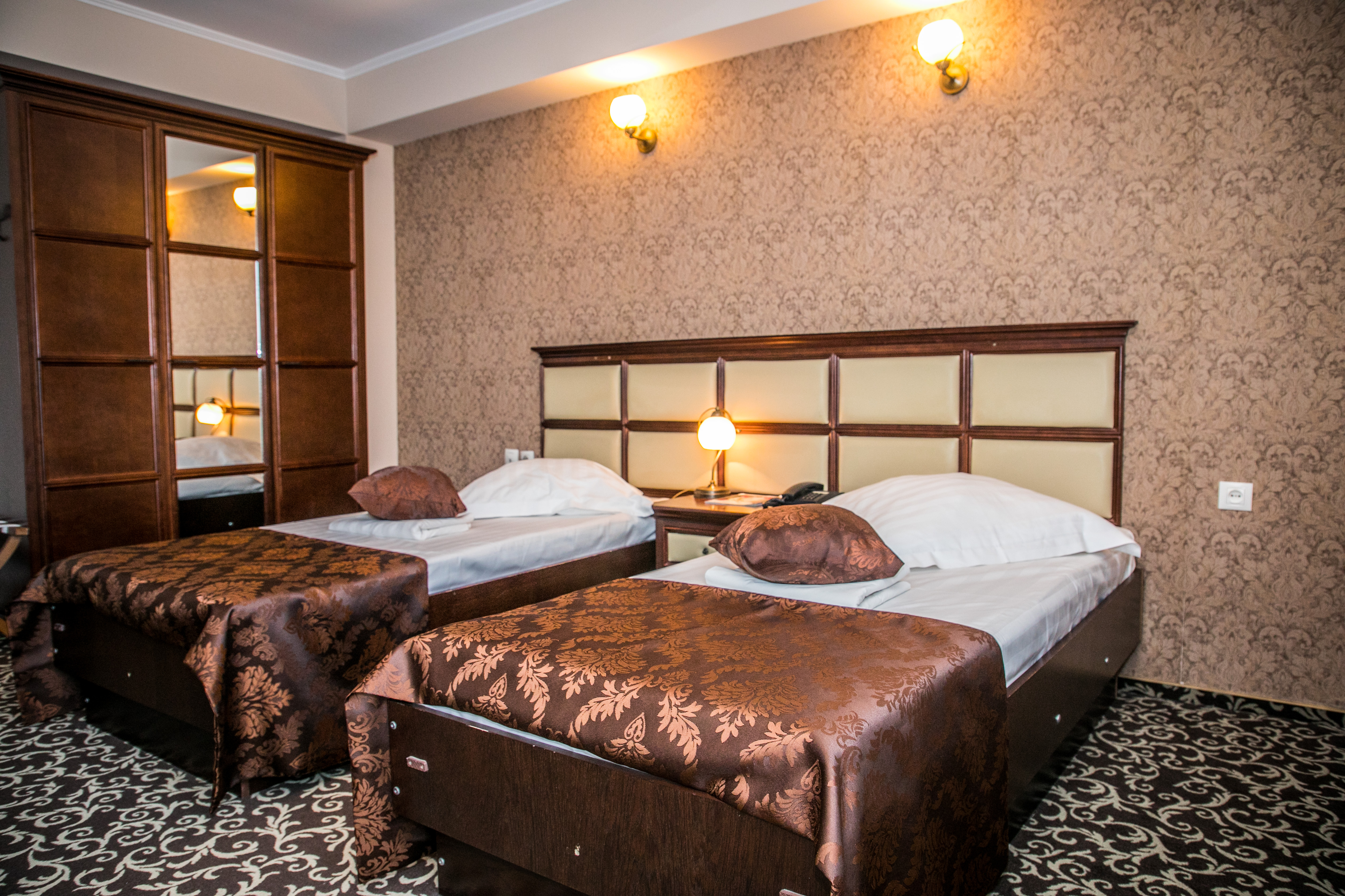 Standard, Twin Beds