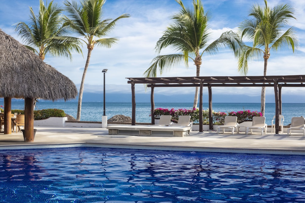 Vista Vallarta All Suites on the Beach 5/75