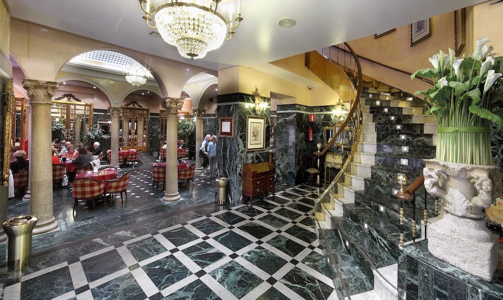 Lobby at Hotel Imperial, VALLADOLID