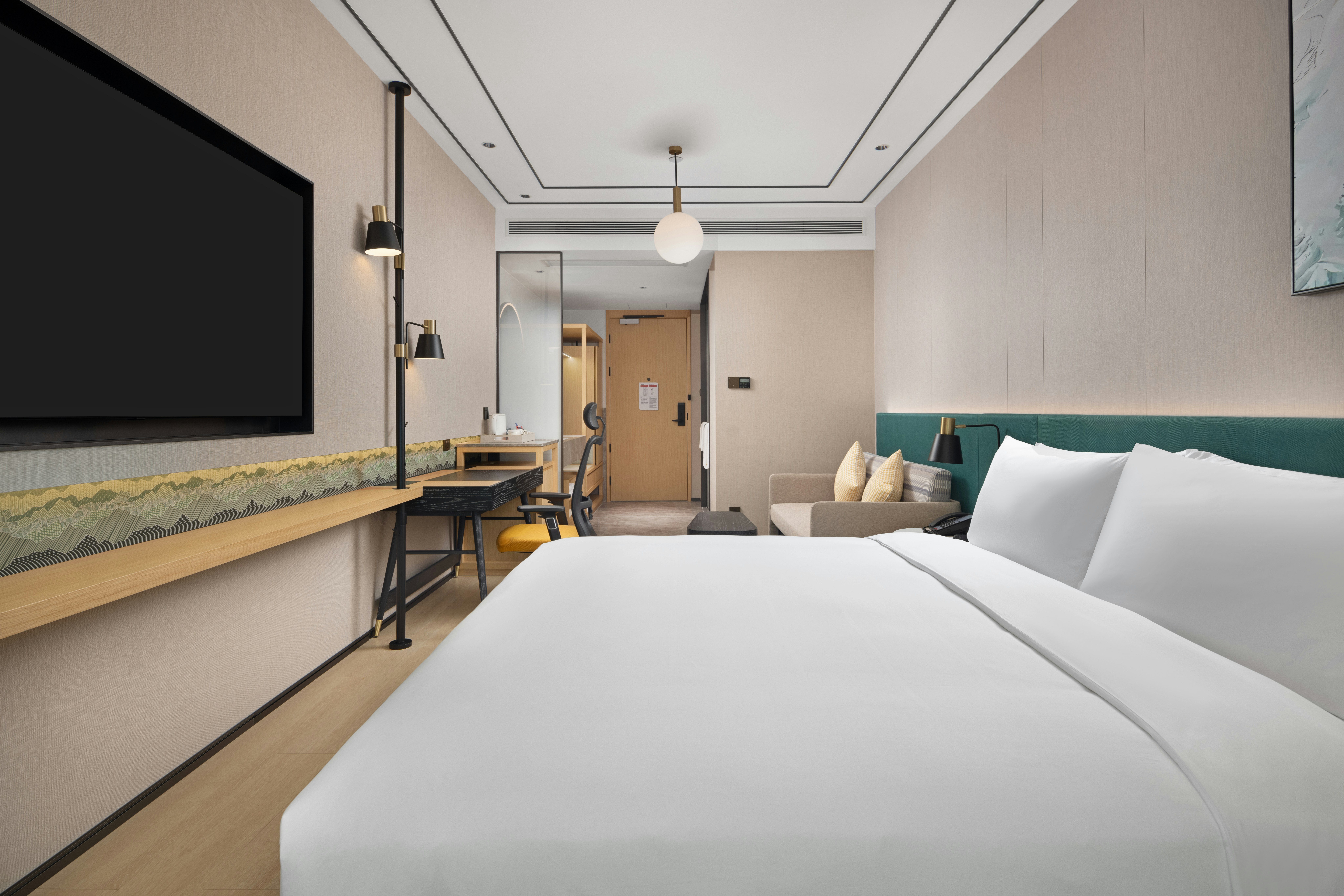 GUEST ROOM, KING BED