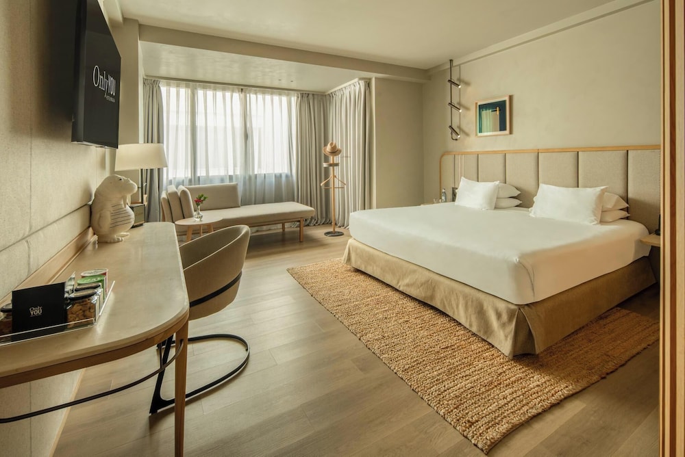 Soho, Deluxe, Single, Queen Bed