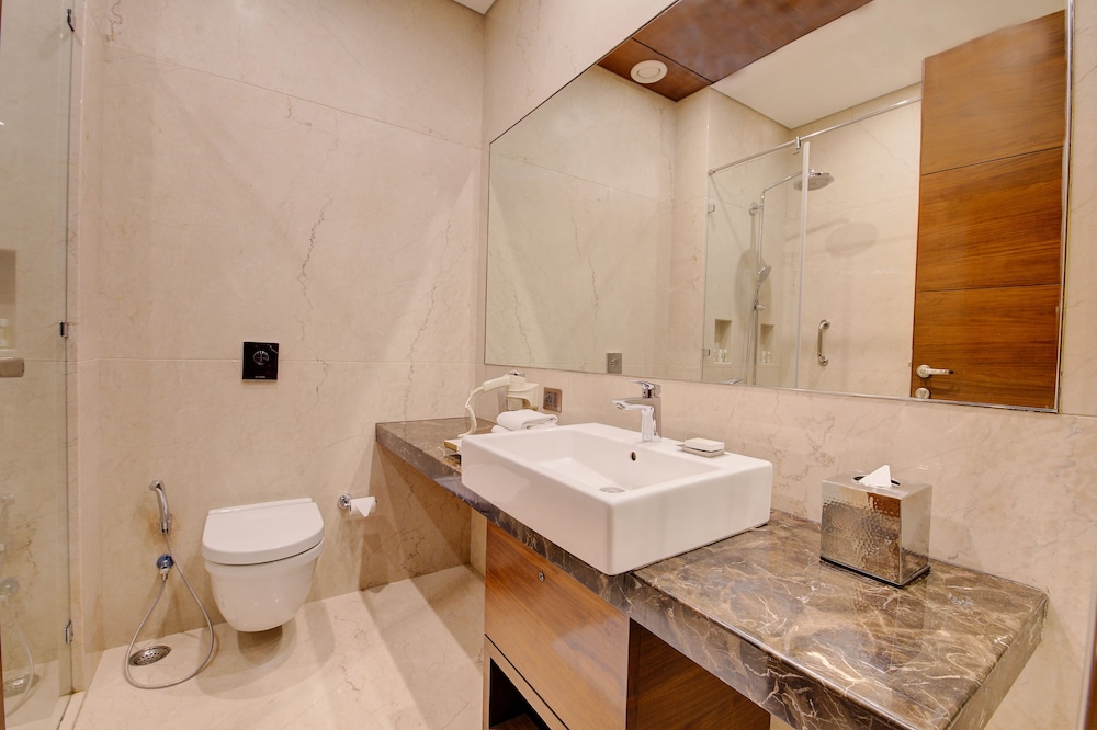 Niranta Airport Transit Hotel & Lounge Terminal 2 Arrivals 27/78