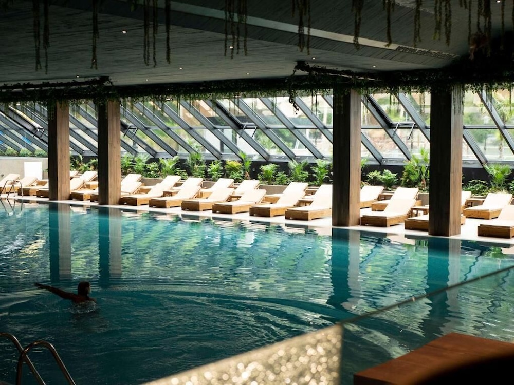 Select Hill Resort 12/21