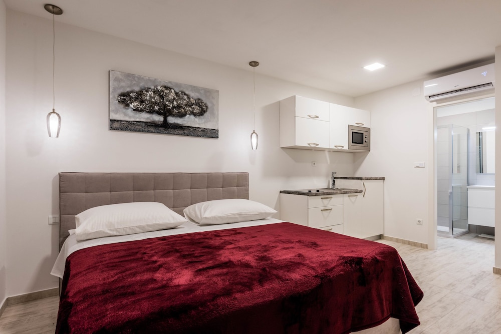 LUXURY, STUDIO, SEA VIEW, BALCONY