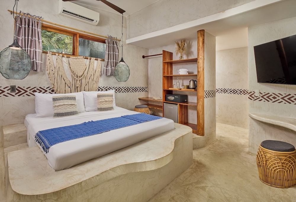 Premier, King Bed