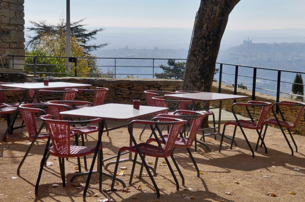 restaurant-cafeteria