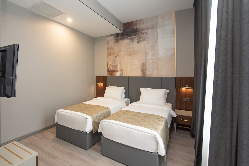 Tbilisi Chambers, Trademark Collection by Wyndham 17/50