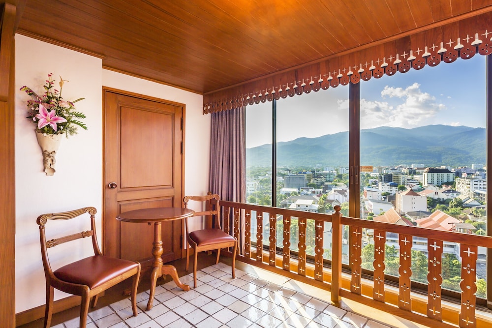 Lotus Hotel Pang Suan Kaew 20/25