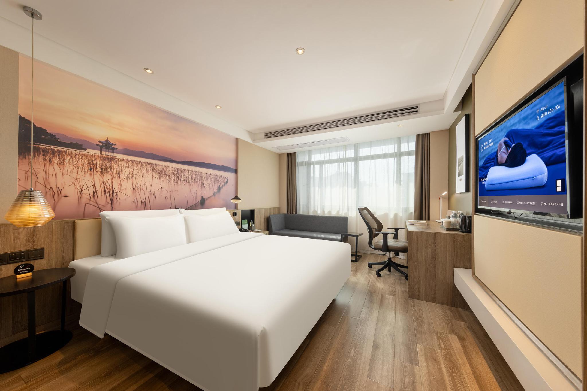 Elegant, King Bed
