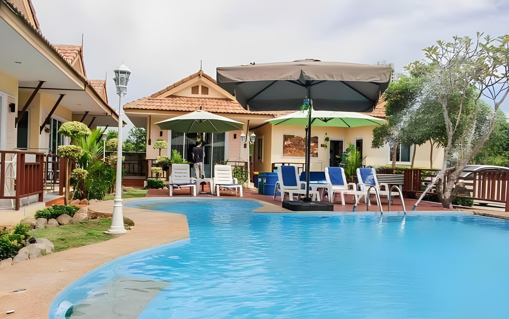 Charm Resort Cha-Am 10/60
