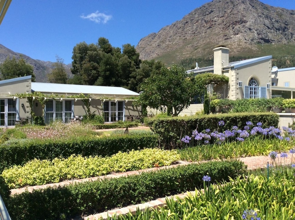 La Cabriere Country House 57/67