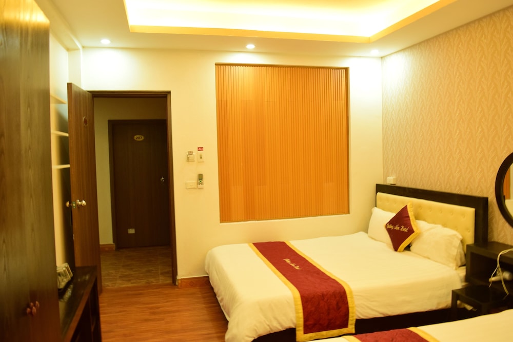 Phuong Nam Mountain View Hotel 13/35