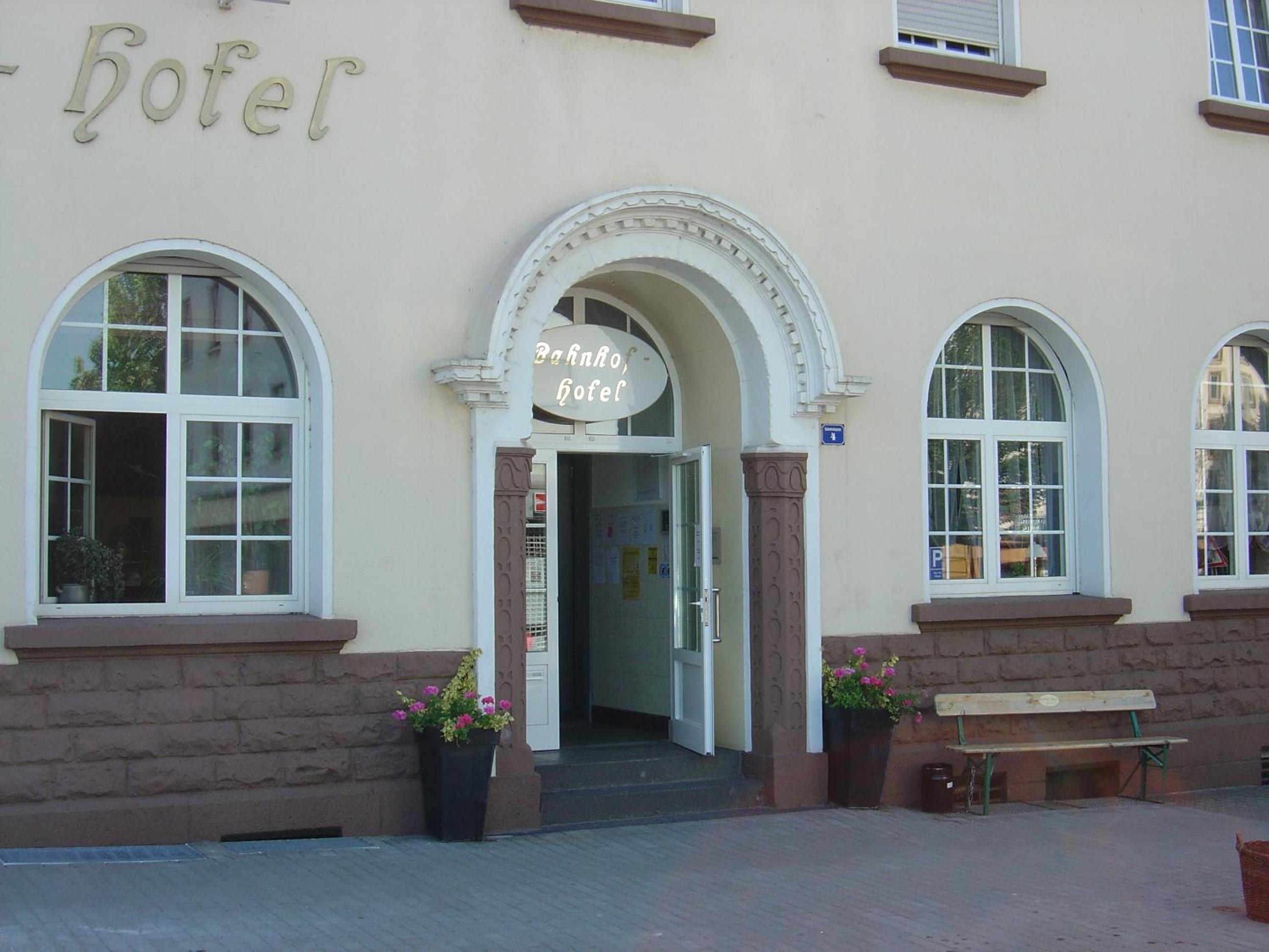 Bahnhof Hotel Saarlouis 25/33