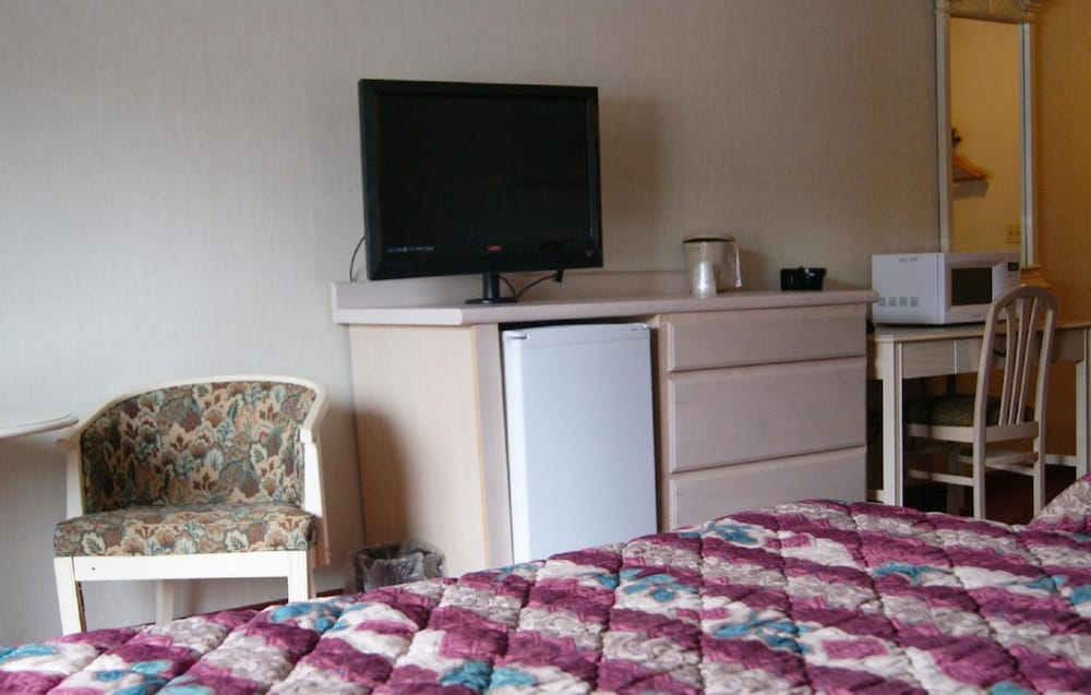 Meadow Court Inn 45/52
