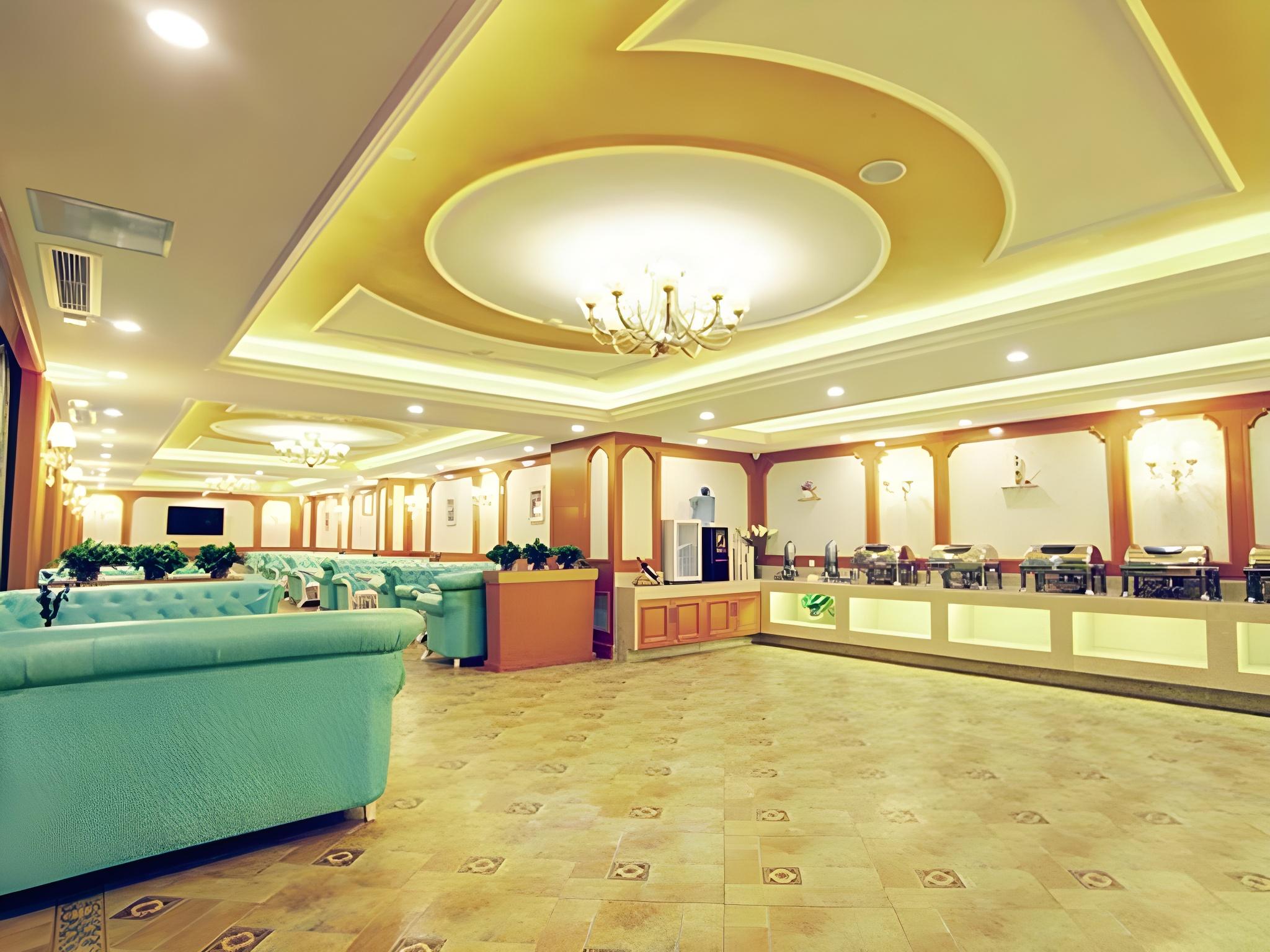 Vienna International Hotel Nanjing South Railway Station Center 34/37