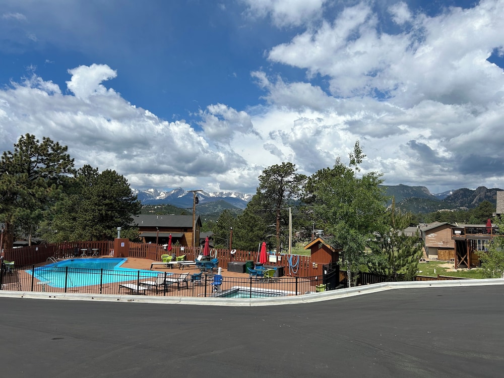 Hotel Estes 53/66