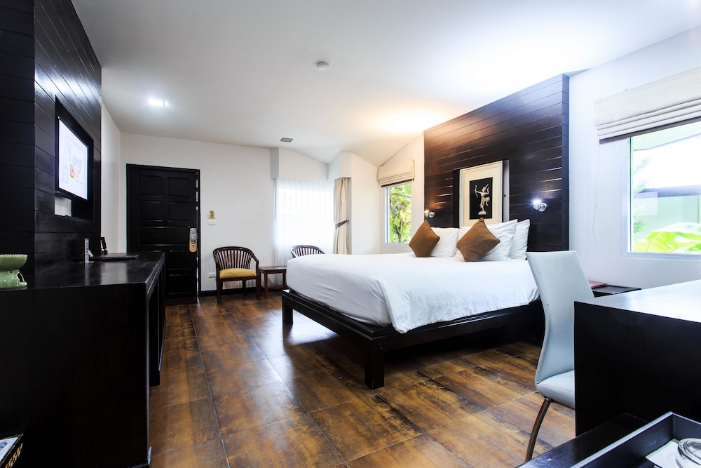 Chaweng Cove Beach Resort 9/72