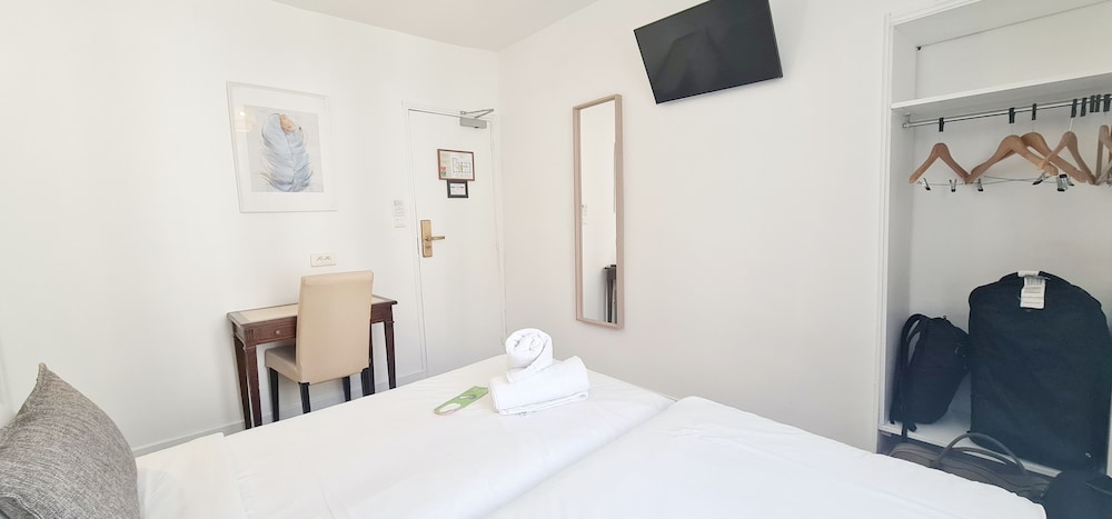Hotel De France. 32/38