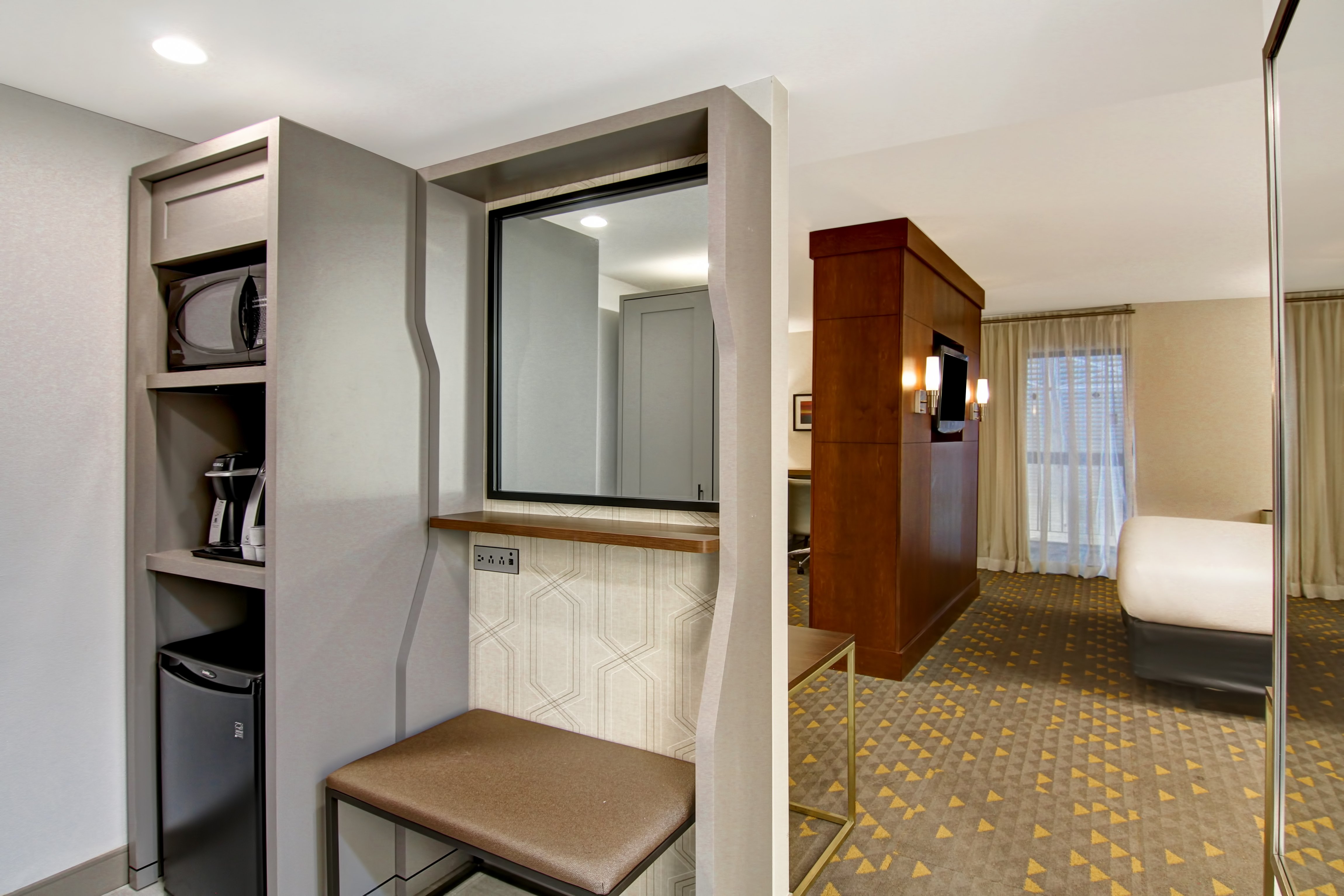 Holiday Inn Oakville Centre 81/81
