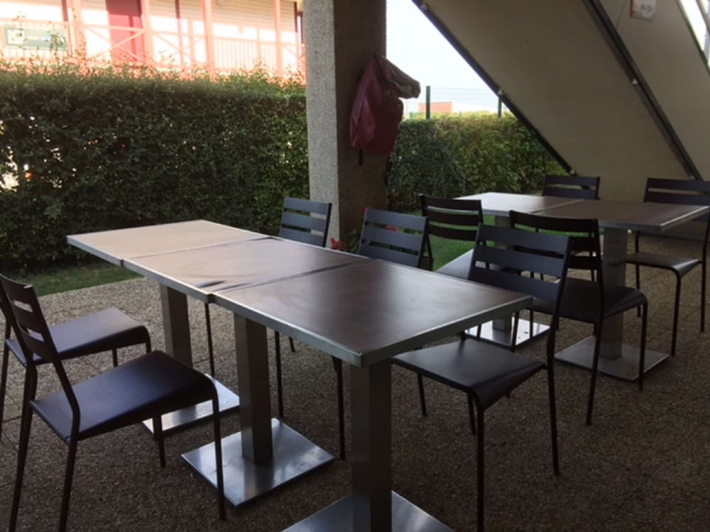 Premiere Classe Niort Est - La Creche 32/45