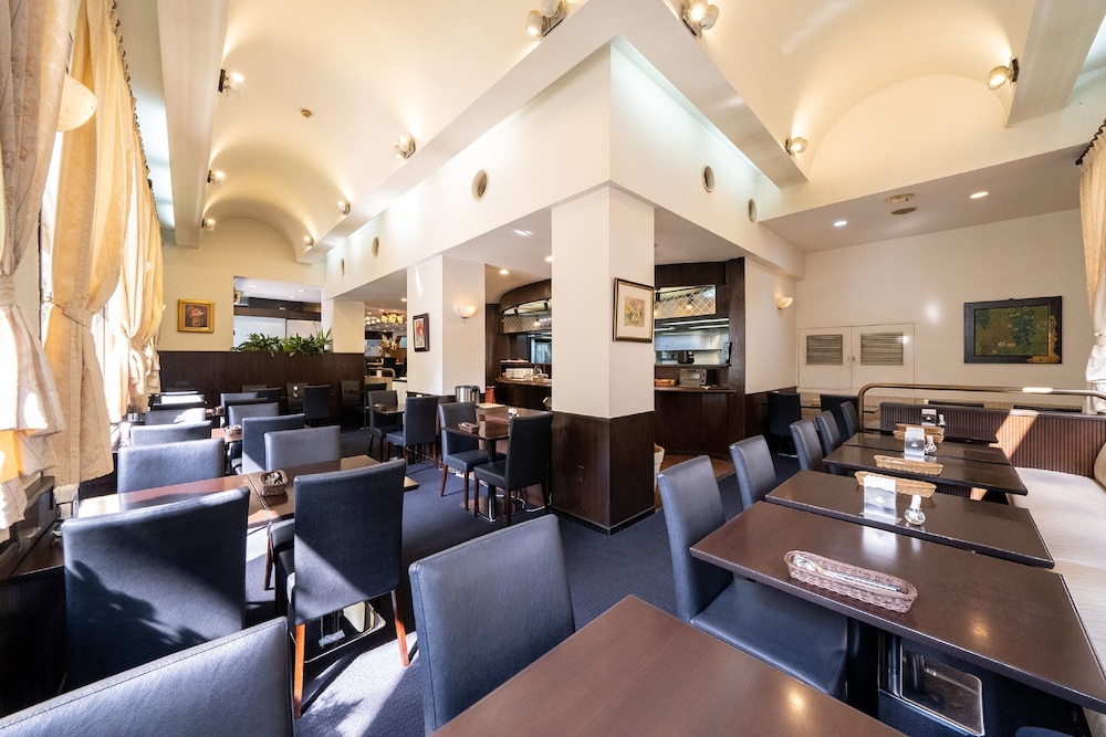 Restaurant-cafeteria